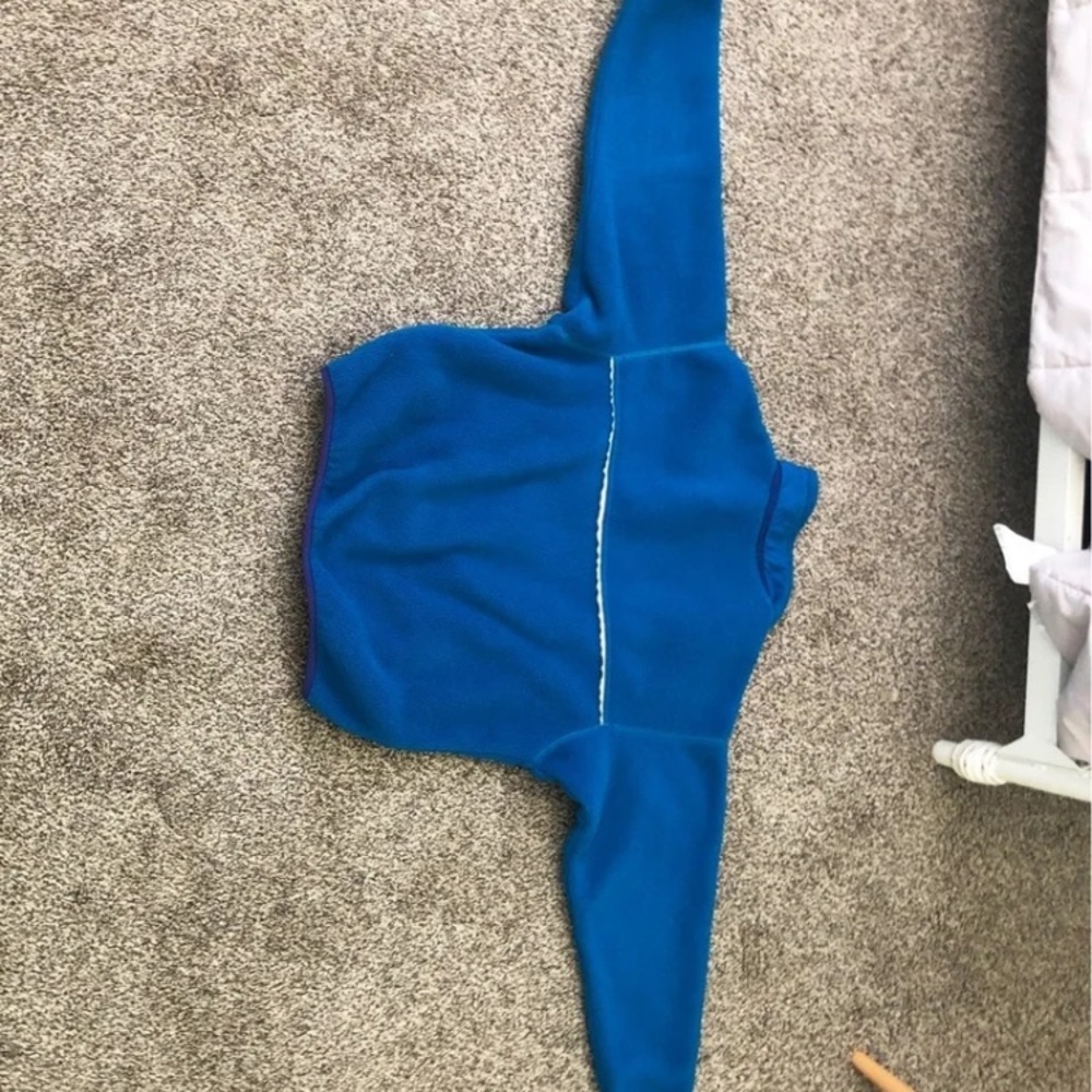 Blue unisex Patagonia zip up jacket